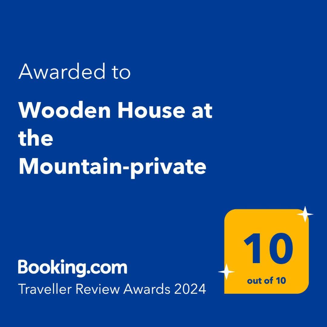 Wooden House At The Mountain-Private Pensionat Paránimfoi Exteriör bild